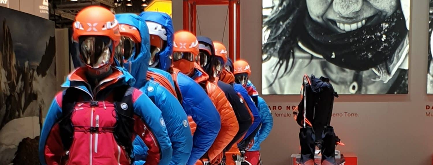 Skiausrüstung und Helme bei Agentur Jens Dammann in Deutschland.