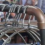 Metallbügel, Haken und Karabiner für flexible Befestigungslösungen. Hochwertige Metallteile für prof.